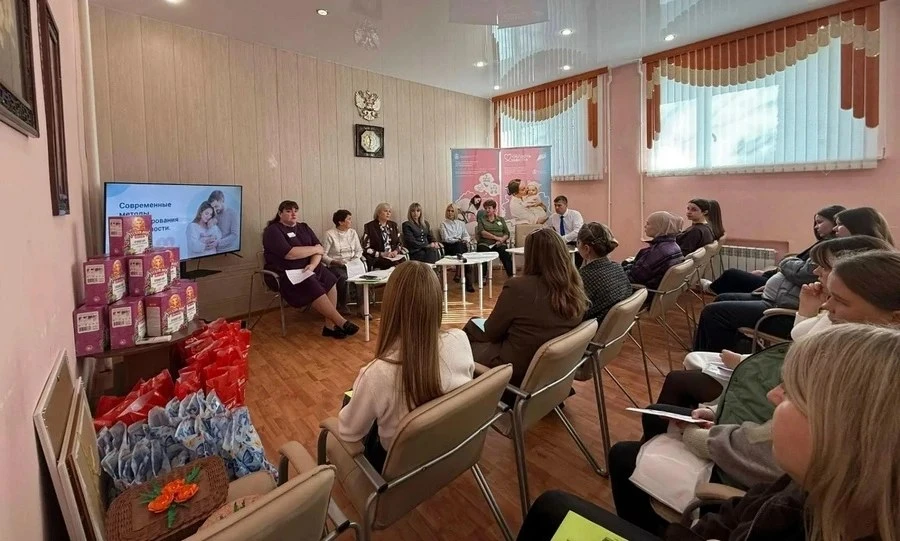 🎉 Валерия Клычкова встретилась с будущими мамами в Мценске
