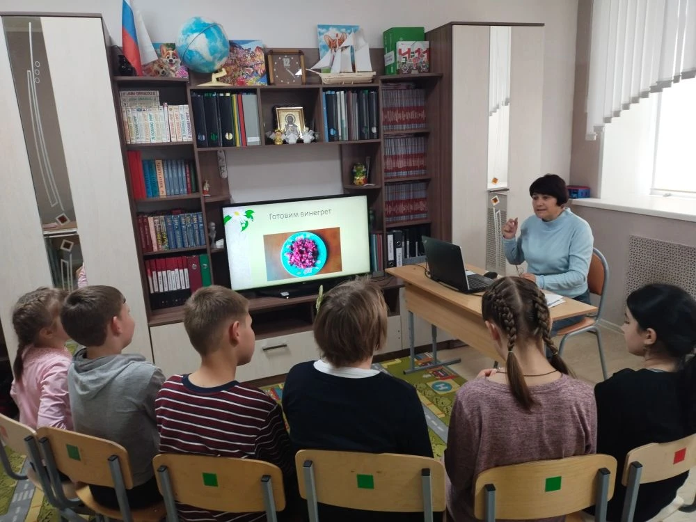 В Центре прошло занятие «Винегрет» - фотопрезентация блюда.
