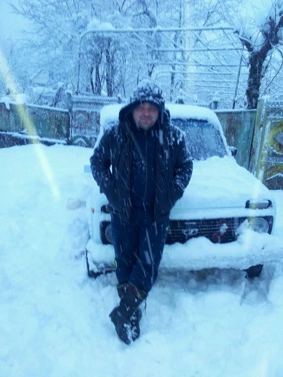 👦 Irakli, 43