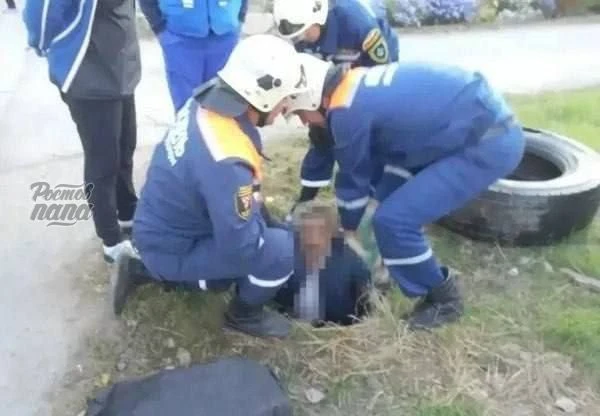В Сальске 61-летний мужчина провёл почти семь часов в открытом люке