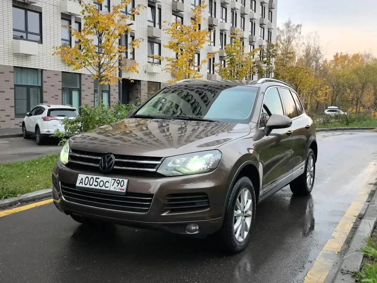 VW Touareg 2012 год
