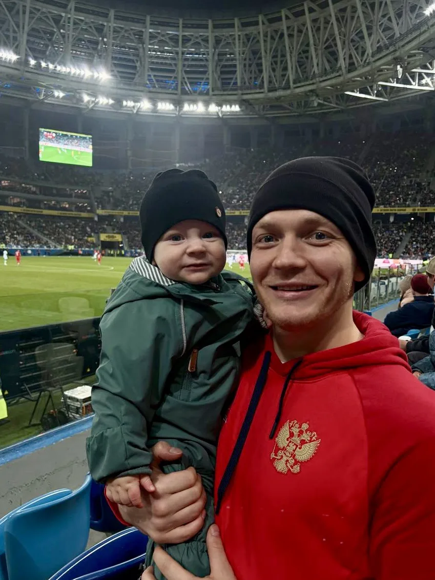 Кажется, что милее поддержки нашей сборной России не найти 🇷🇺💚