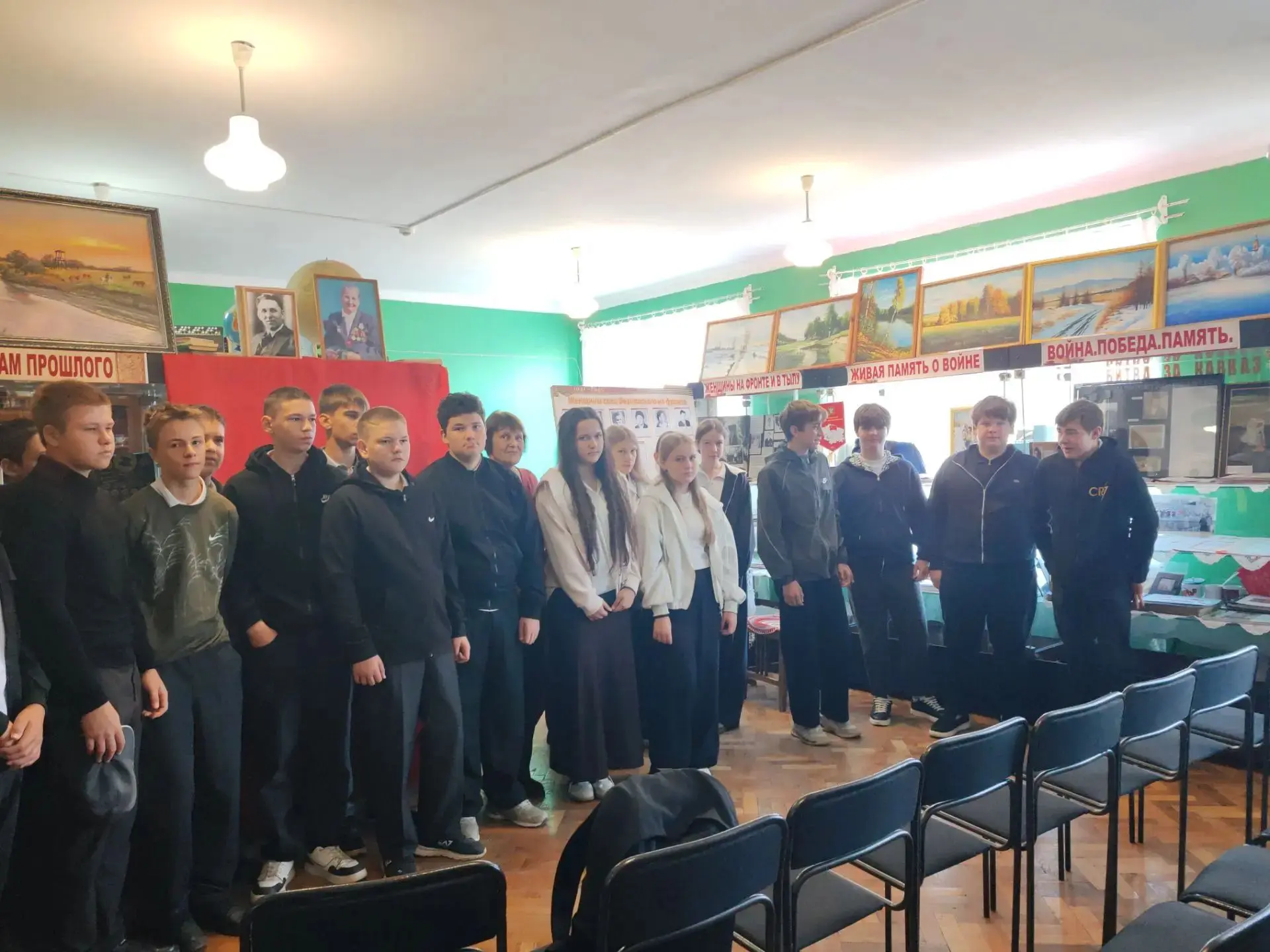 Сегодня учащиеся 8б класса посетили мероприятие в музее с. Безопасного, посвященное зав...