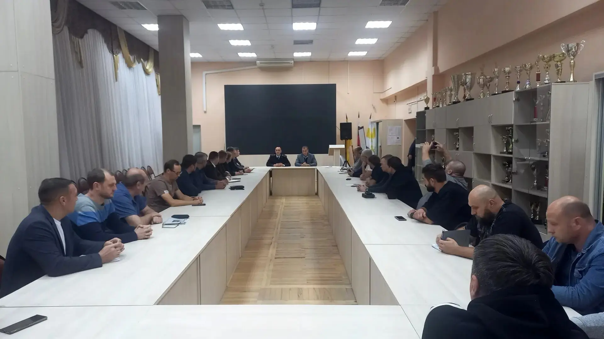 🗣 Заседание городского Совета отцов в Ставрополе: профилактика ПАВ и роль семьи