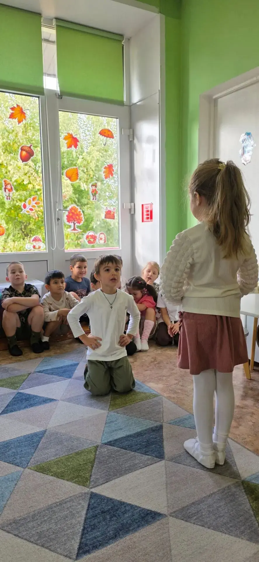 8 октября специалисты по речевому развитию провели пятое игровое занятие с группой "Гор...