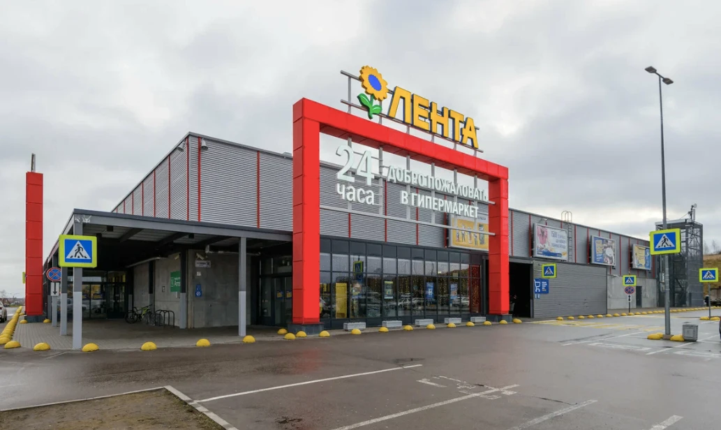 «Лента» рассматривает возможность открытия ресторанов в своих гипермаркетах, сообщают «...