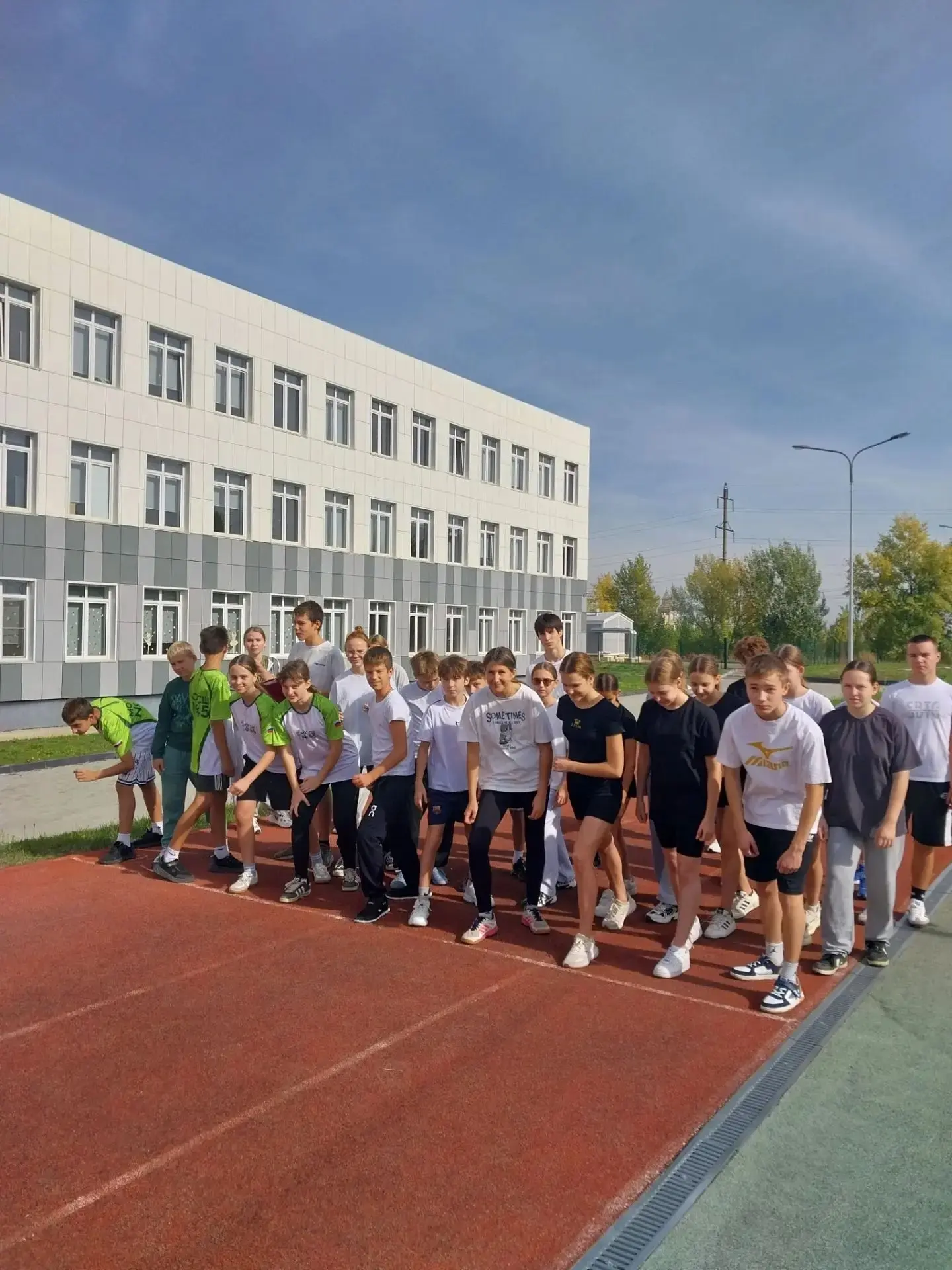 В нашей школе успешно прошел первый этап Всероссийского физкультурно-спортивного компле...