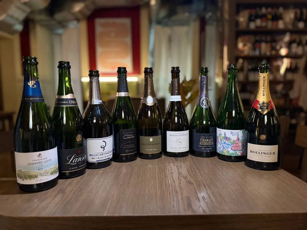 🥂 Недавно у нас прошла дегустация шампанских вин от разных производителей и в разных с...
