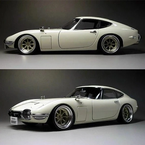 1966 Toyota 2000GT.