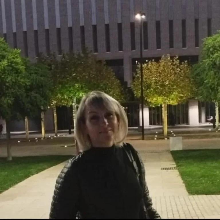 👧 Елена, 49