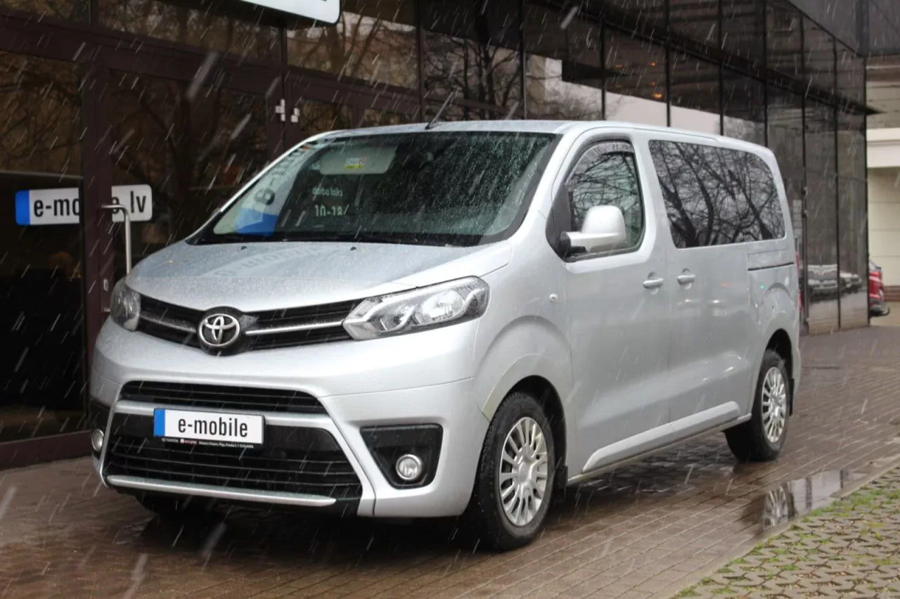 🚗 Toyota Proace Verso L2