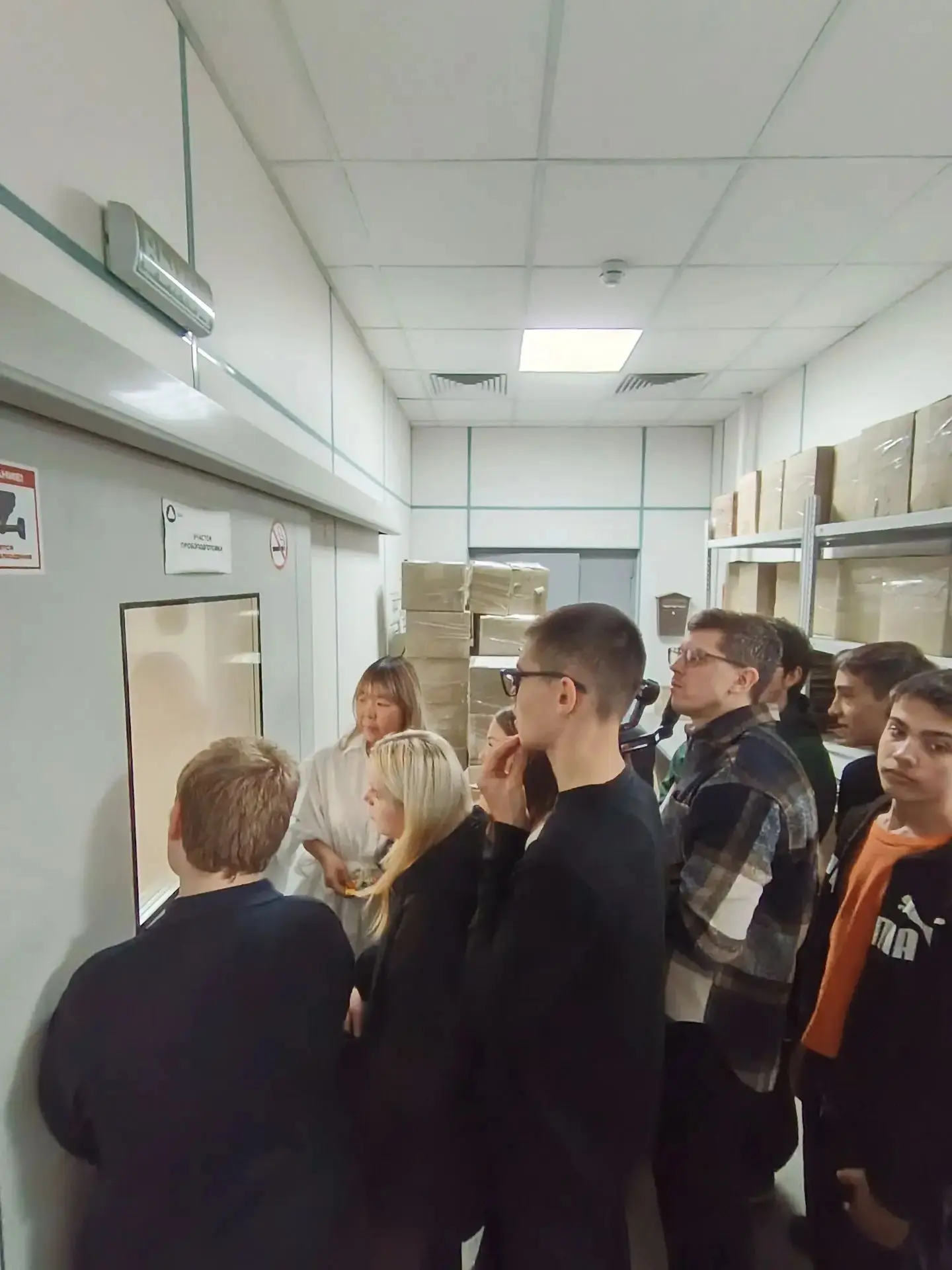 🧪13 октября в рамках акции "Неделя без турникетов" учащиеся 8 класса посетили лаборато...