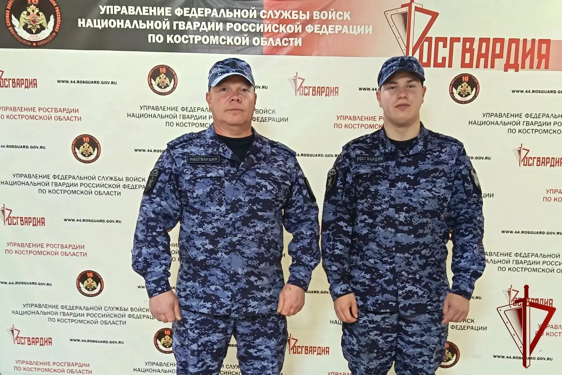 В Костроме росгвардейцы предотвратили пожар в гаражном кооперативе.