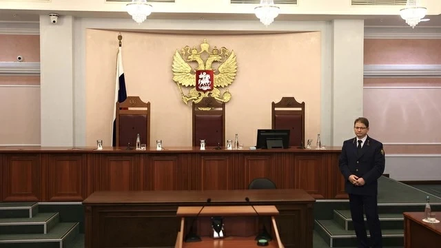 Суд отложил заседание по делу о взятке экс-главы пресс-службы ГУ МВД Петербурга Степченко