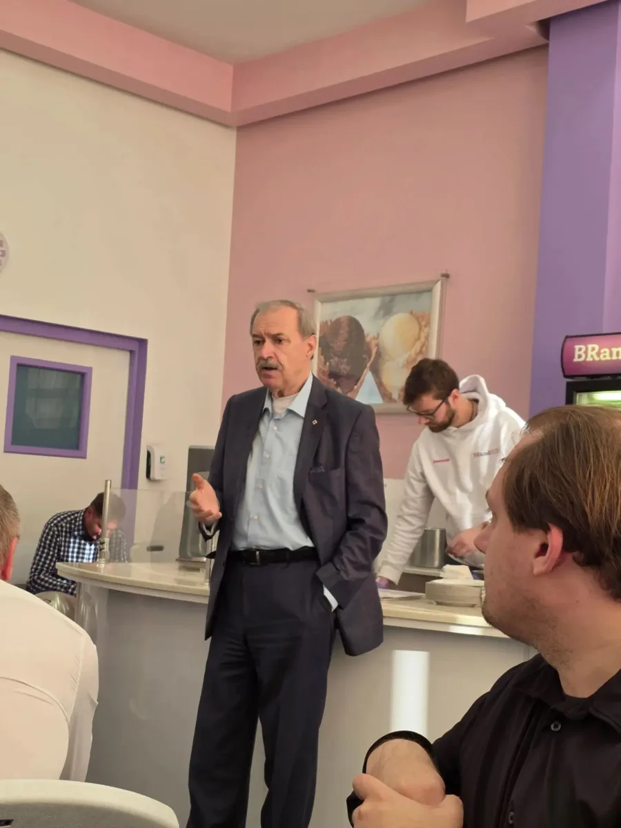 Была на экскурсии на фабрике Баскин Роббинс, теперь BRand ice. Посмотрели всю линию про...