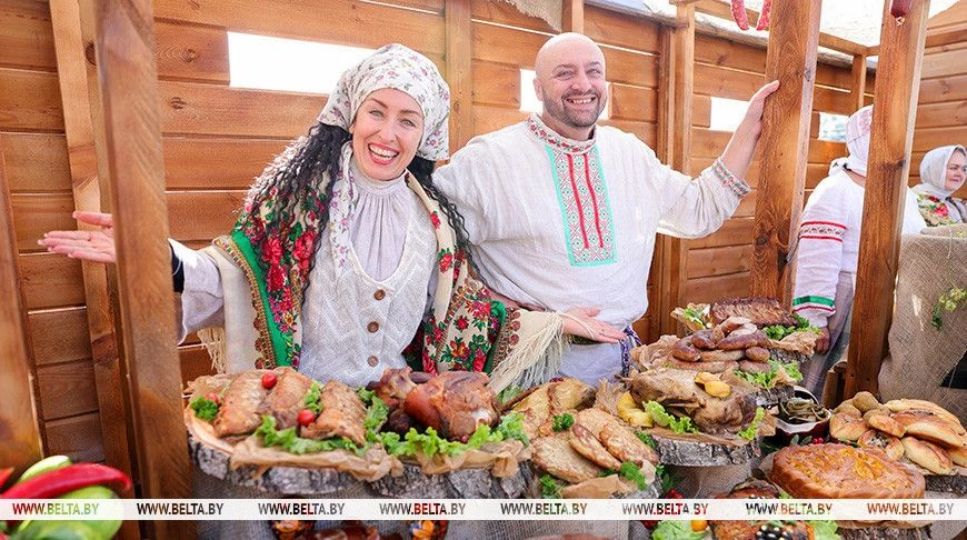 Медовый рай, средневековая ярмарка. Чем удивляли подворья районов на "Дажынках" в Калин...