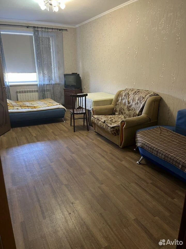 Сдам без посредников: 1-комнатная квартира, 40м²