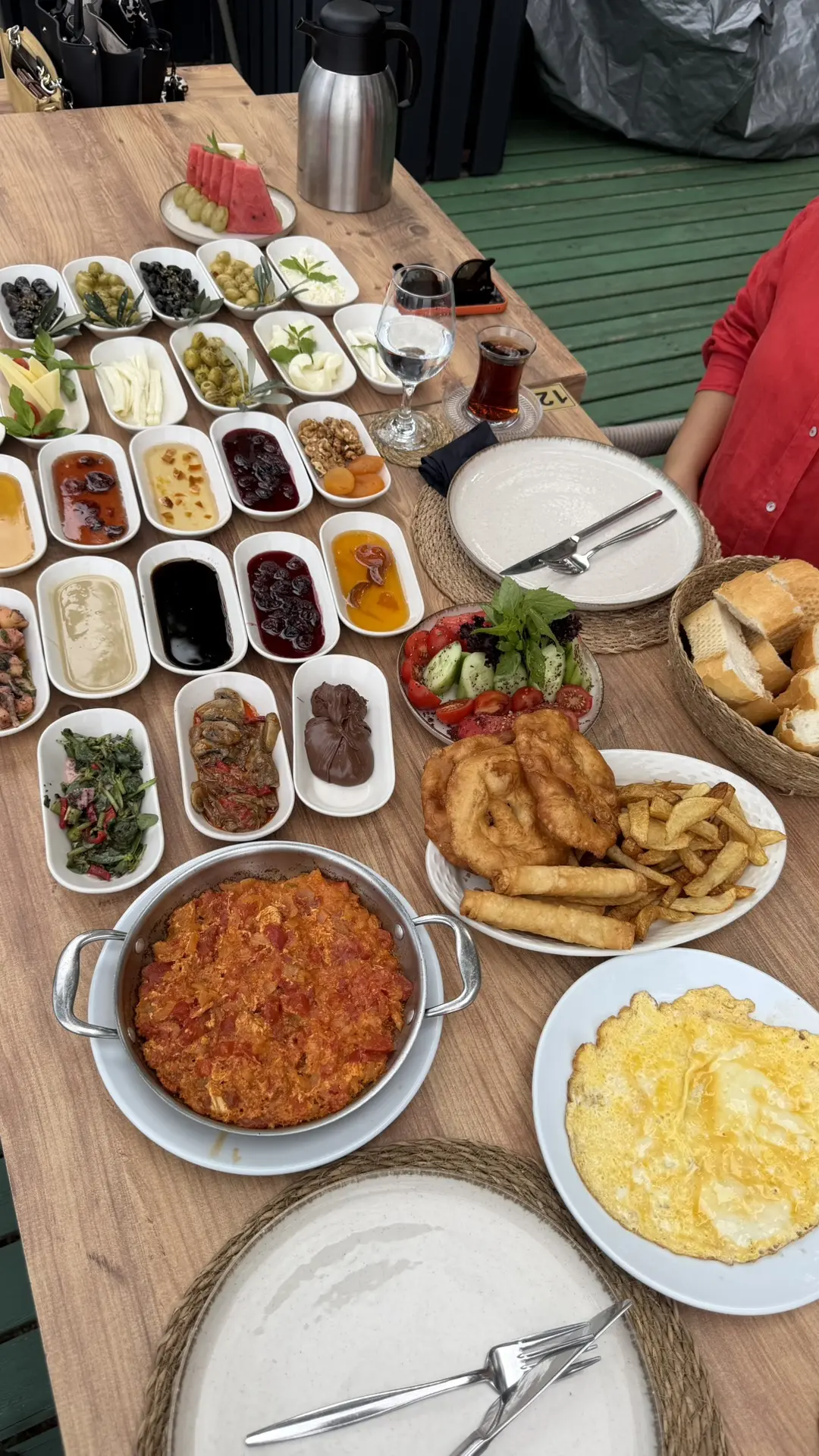 Поздравили подругу, а заказали просто турецкий завтрак 😊