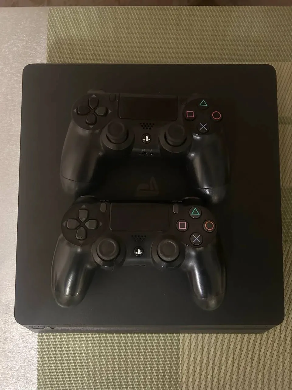 Πpoдaм Plаystаtion 4 Slim 500 gb.