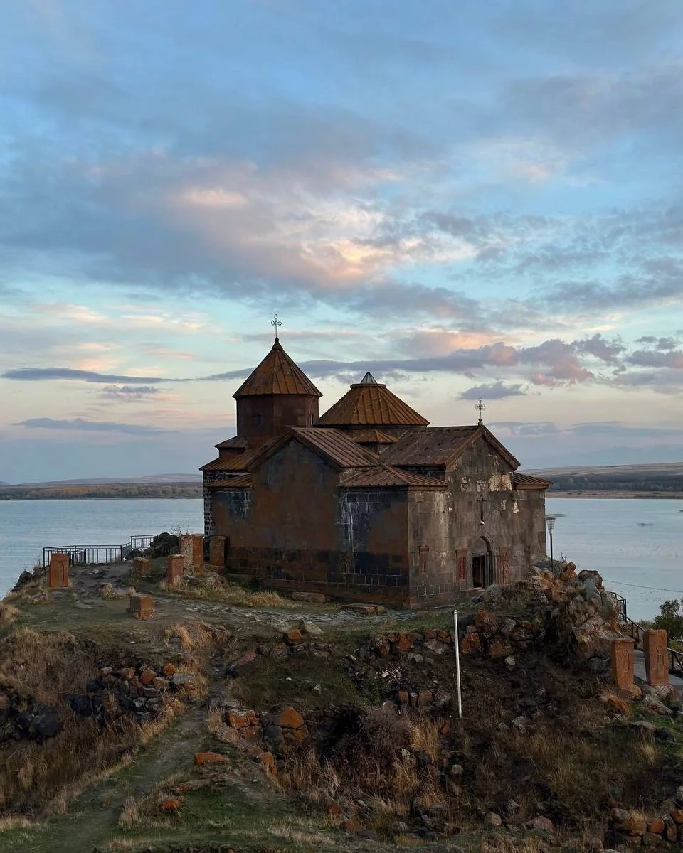 КУДА УЛЕТЕТЬ БЕЗ ВИЗЫ ЭТОЙ ОСЕНЬЮ? 🍂✈️