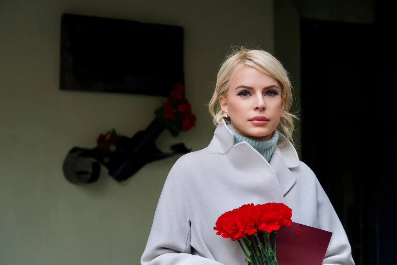 🌺Сегодня у Мемориальной доски 8-й Краснопресненской дивизии народного ополчения на тер...