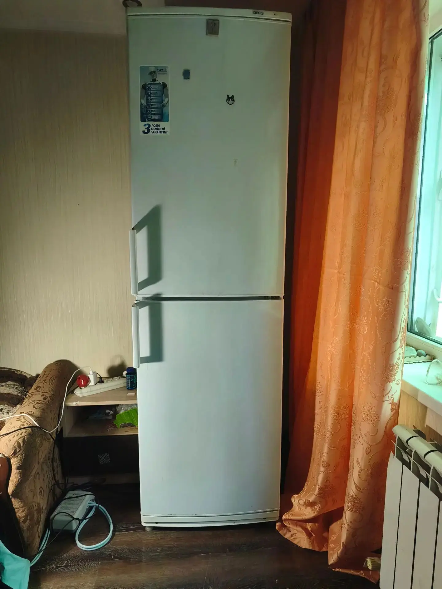 Продам холодильник Атлант б/у в хорошем состоянии, работает отлично, Ростовское шоссе 1...