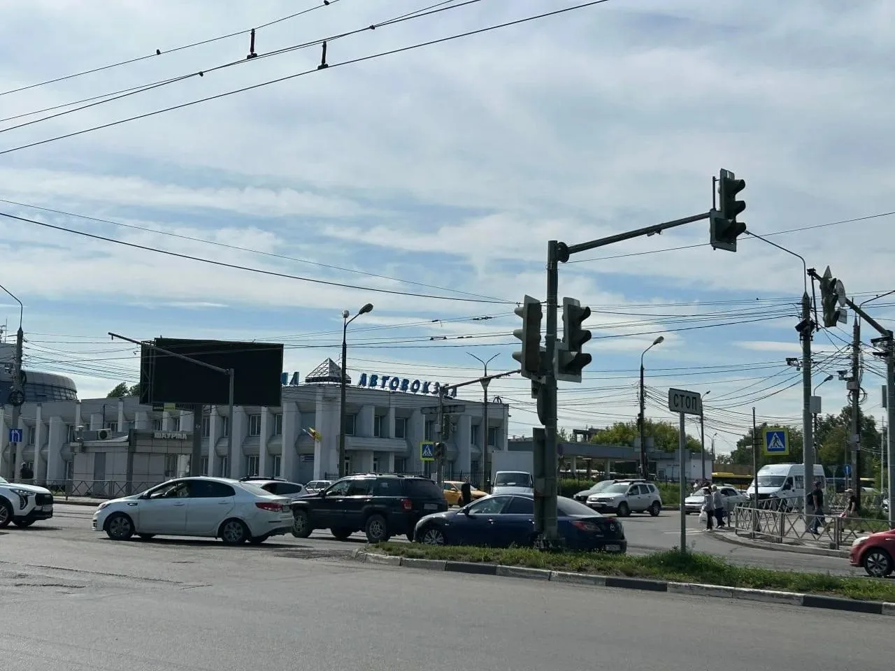 В Ярославле приведут в порядок дорогу около автовокзала на Московском проспекте, 80а. З...