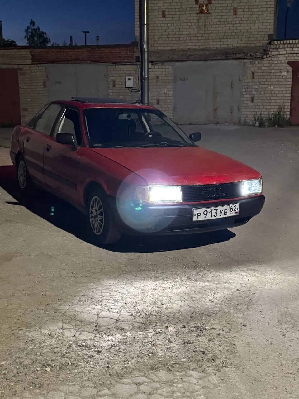 Продам Ауди 80 б3 1987 год, 1,8 Карб работает как часы, коробка идеал, ГУР, Люк, ЦЗ, в ...