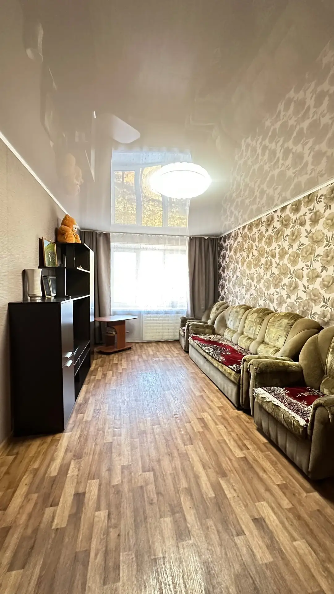 Продается 3 комн.кв. Артема дом 3, 5 этаж, 58,1 кв, цена 4,2 млн.рублей. 89174500747