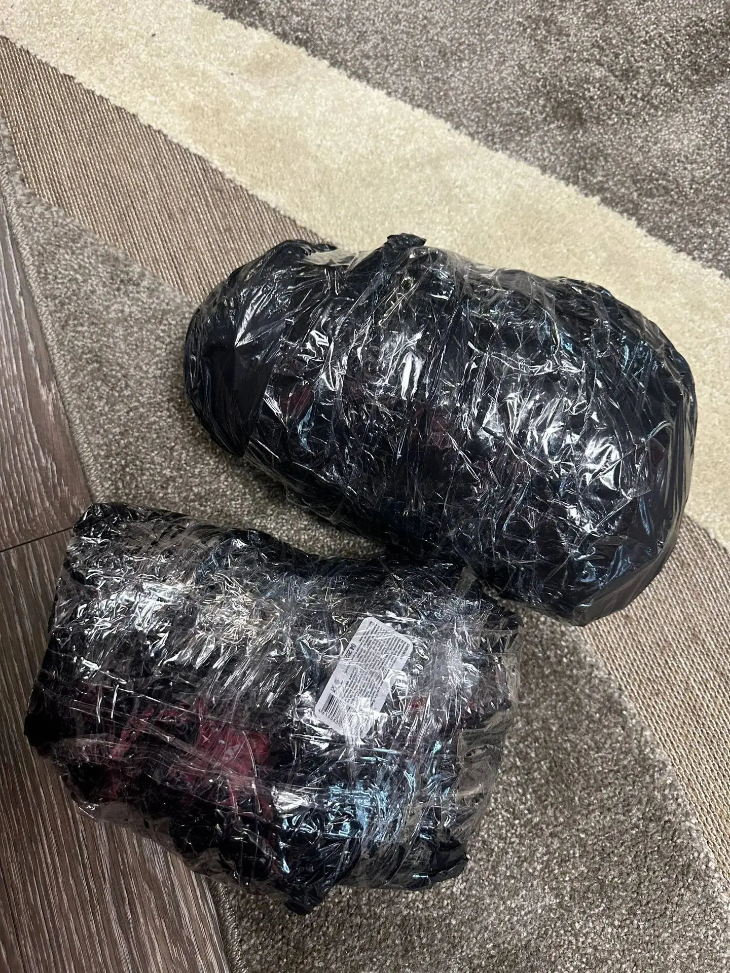 ⚡️ Две квартиры и сотни флаконов: полицейские столицы изъяли из незаконного оборота бол...