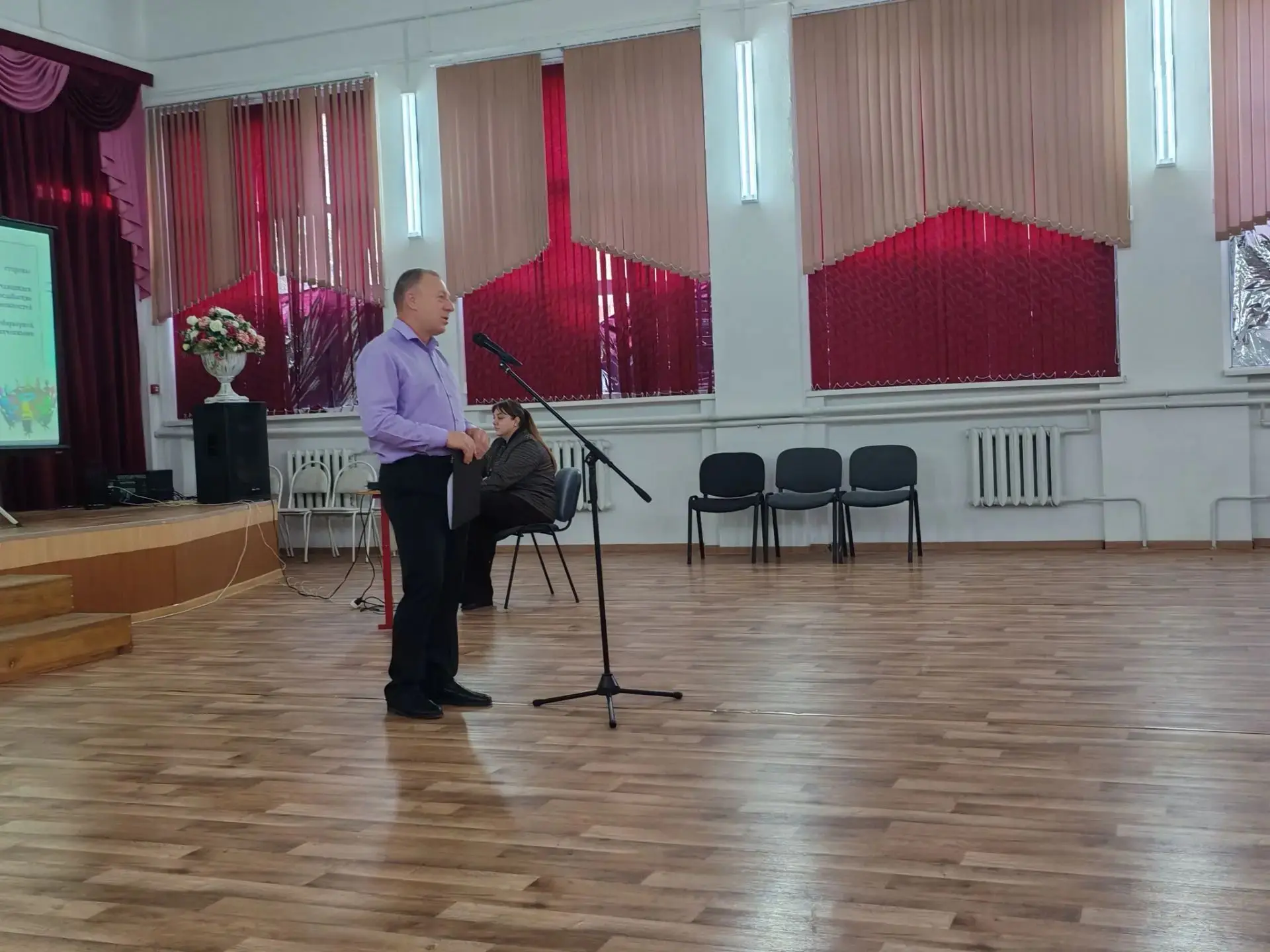 В МБОУ СОШ№3 станицы Фастовецкой состоялось общешкольное родительское собрание.