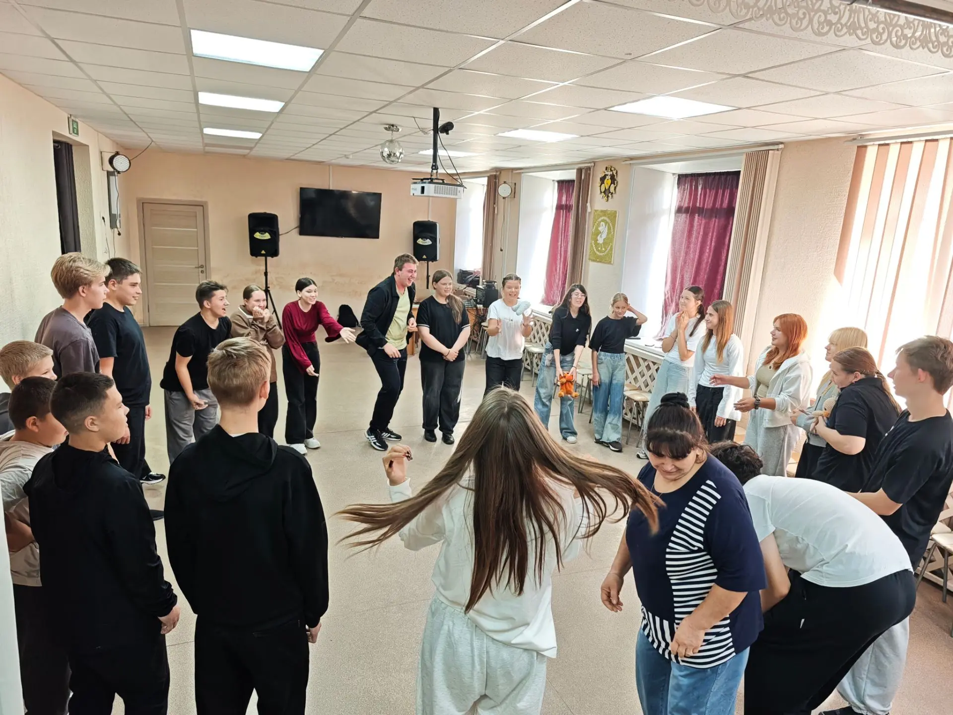 МУРАШКИ, БУФФОНАДА И МНОГОЕ ДРУГОЕ