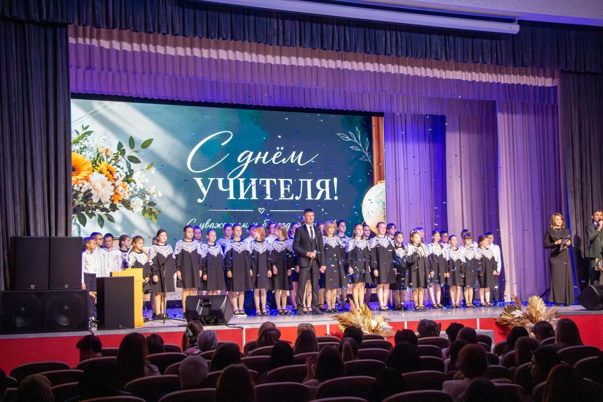 В пятницу, в Доме культуры посёлка ВНИИСС состоялось торжественное мероприятие, посвящё...