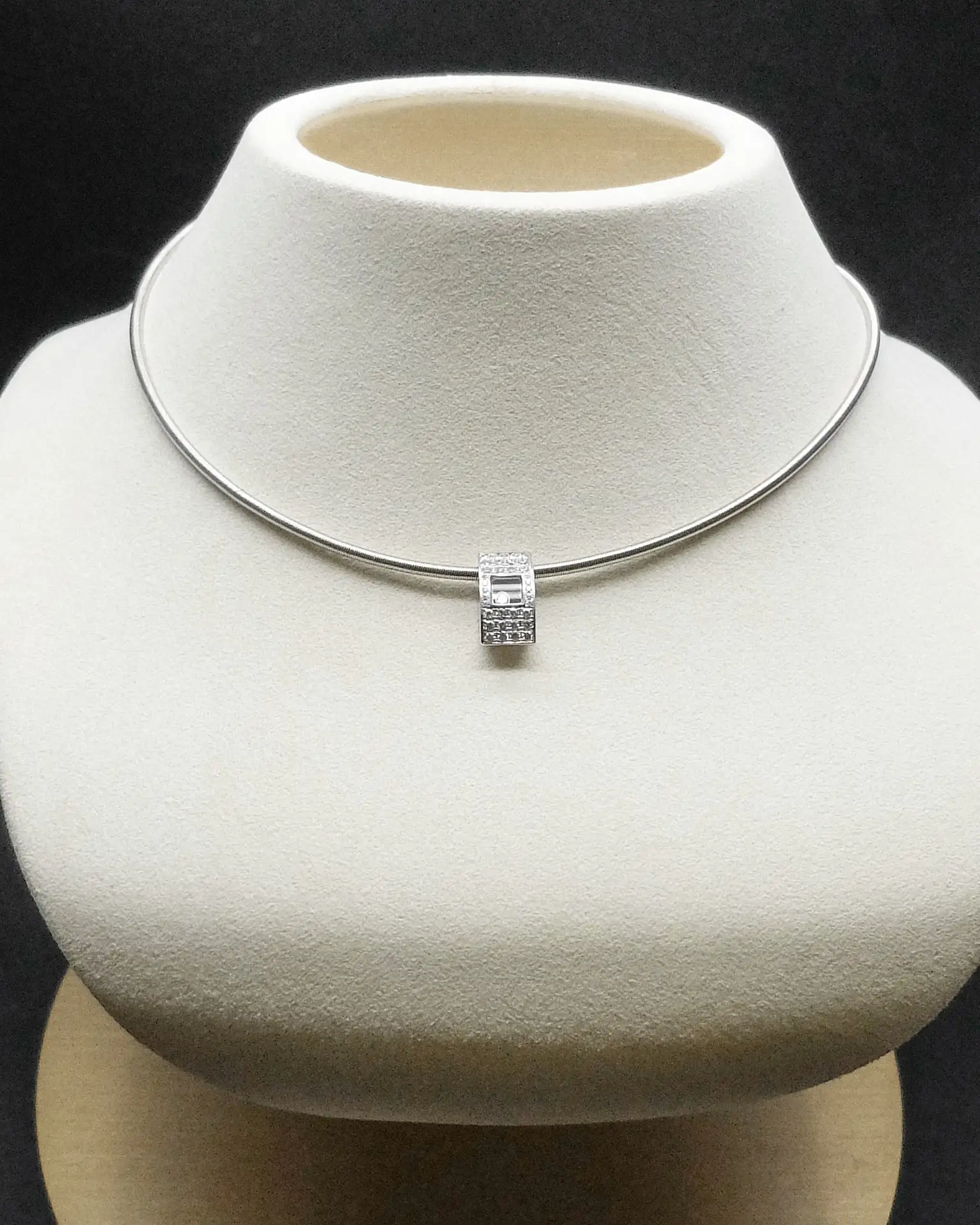Колье Chopard Happy Diamonds