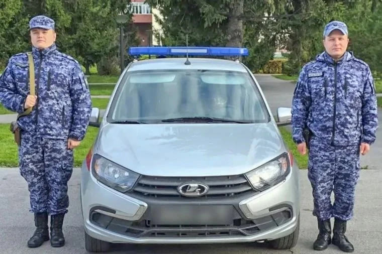 В Кузбассе росгвардейцы нашли 15-летнюю девочку, которая сбежала из дома в Новокузнецке...