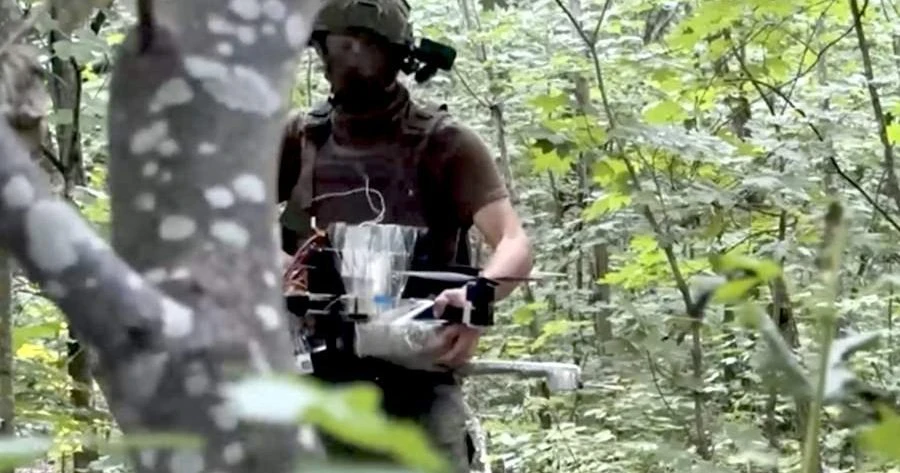 ❗️Операторы FPV-дронов «Оса» поразили позиции ВСУ в Харьковской области. Для удара испо...