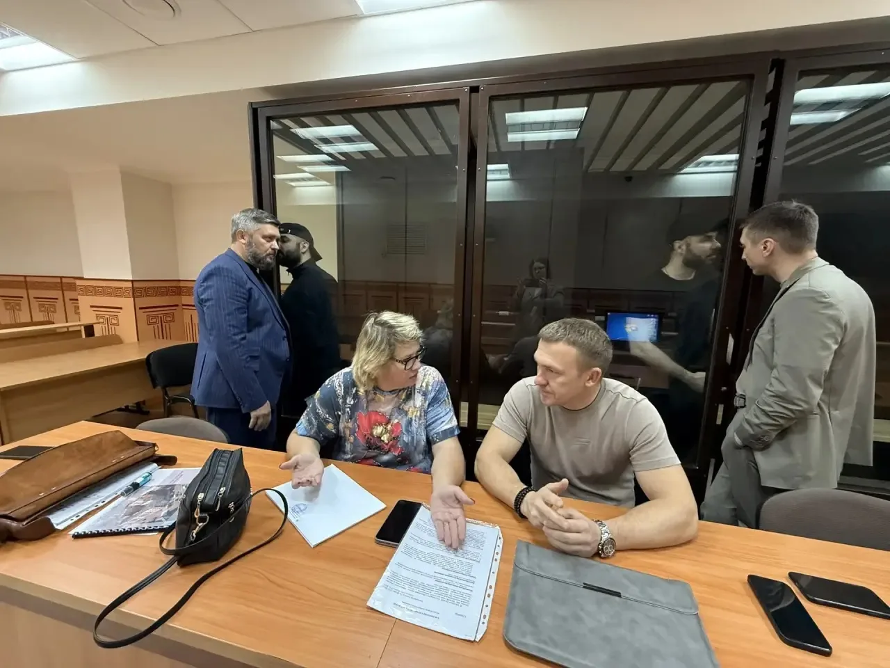 ⚡️ В Оренбургском областном суде проходит заседание по делу братьев  Макаровых