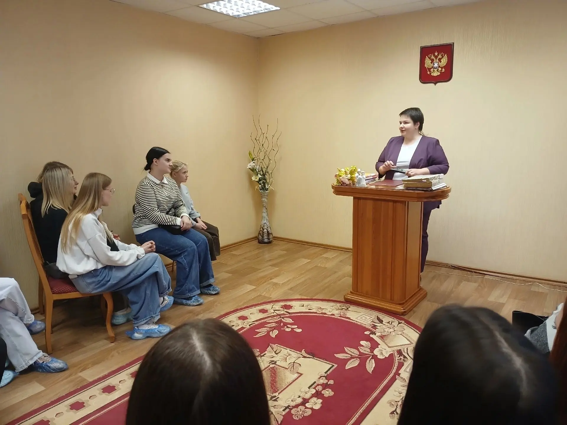 Студентам рассказали о работе органов ЗАГС и семейном законодательстве