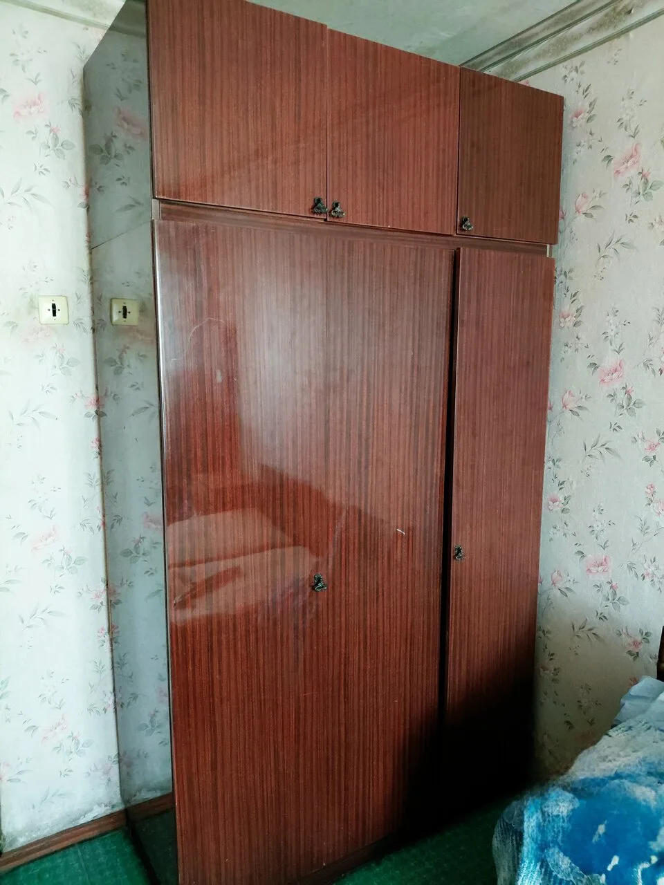Продам шкаф и кровать, Донецк, от 1000р.