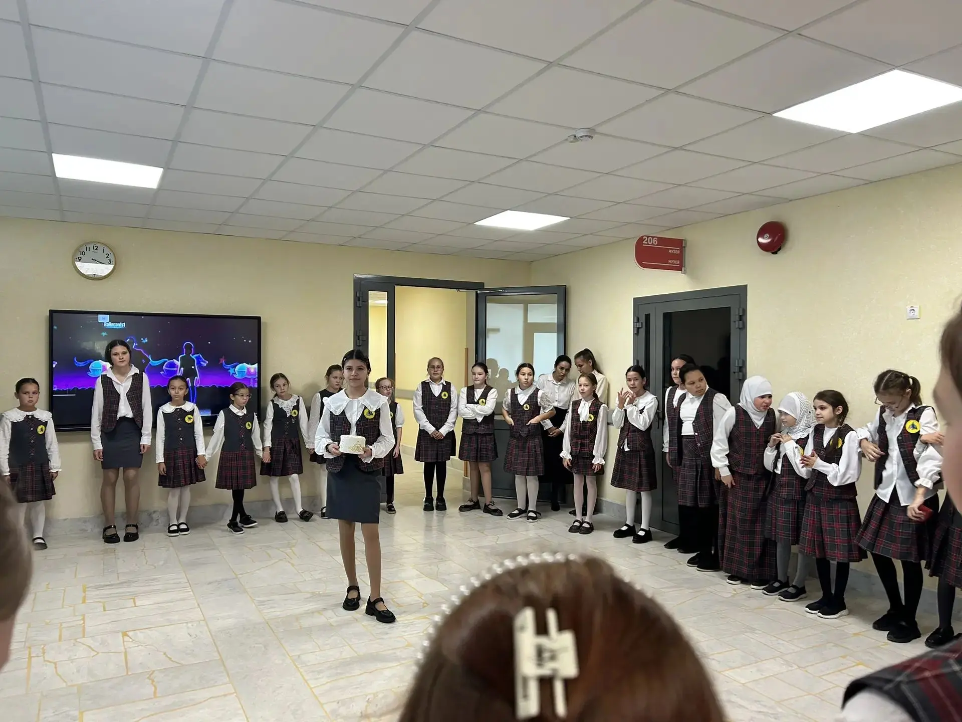 Весёлые перемены с педагогическим классом: путешествие в мир татарских народных игр.