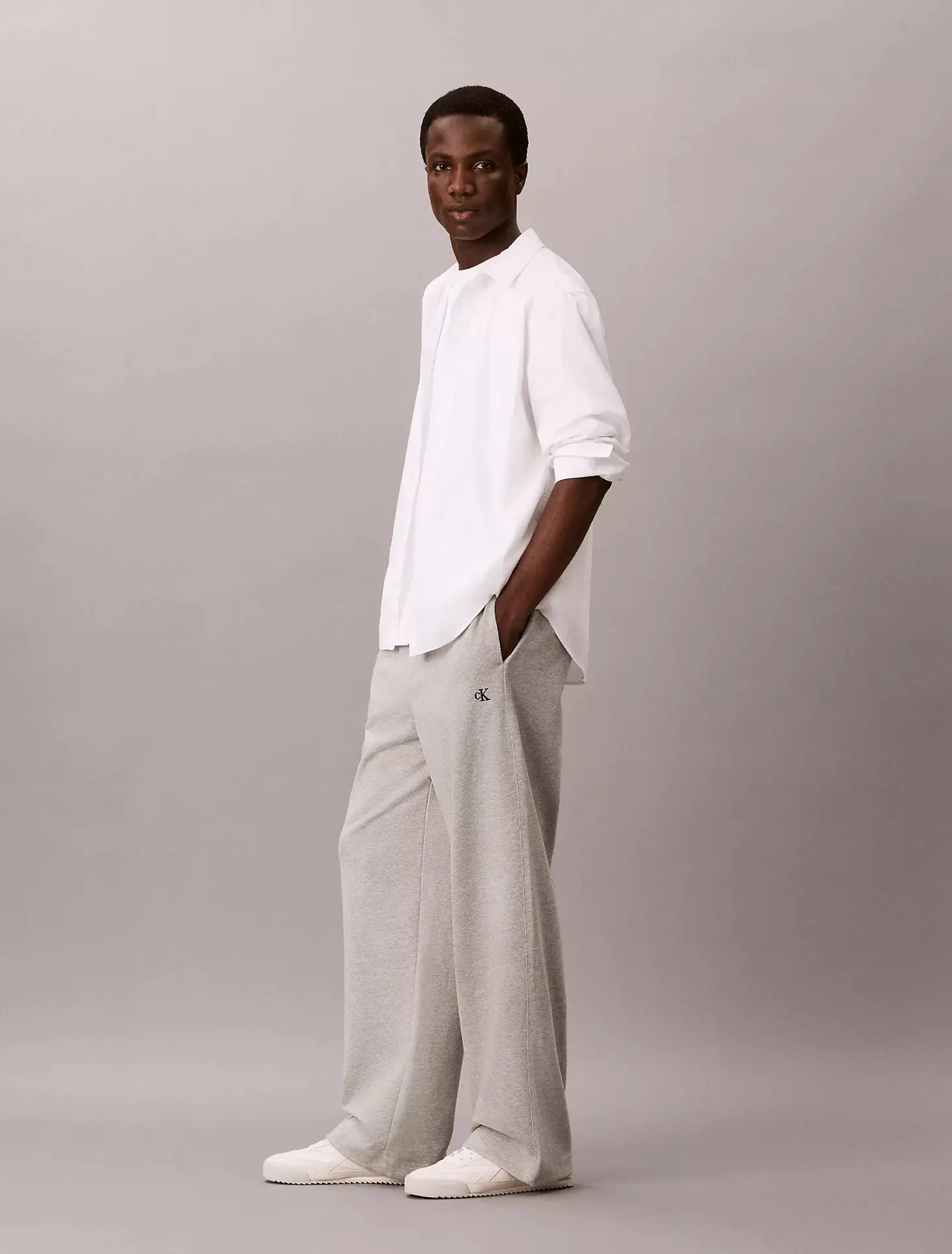 Брюки Premium #calvinklein — трендовый широкий крой, который отлично сочетается как с м...