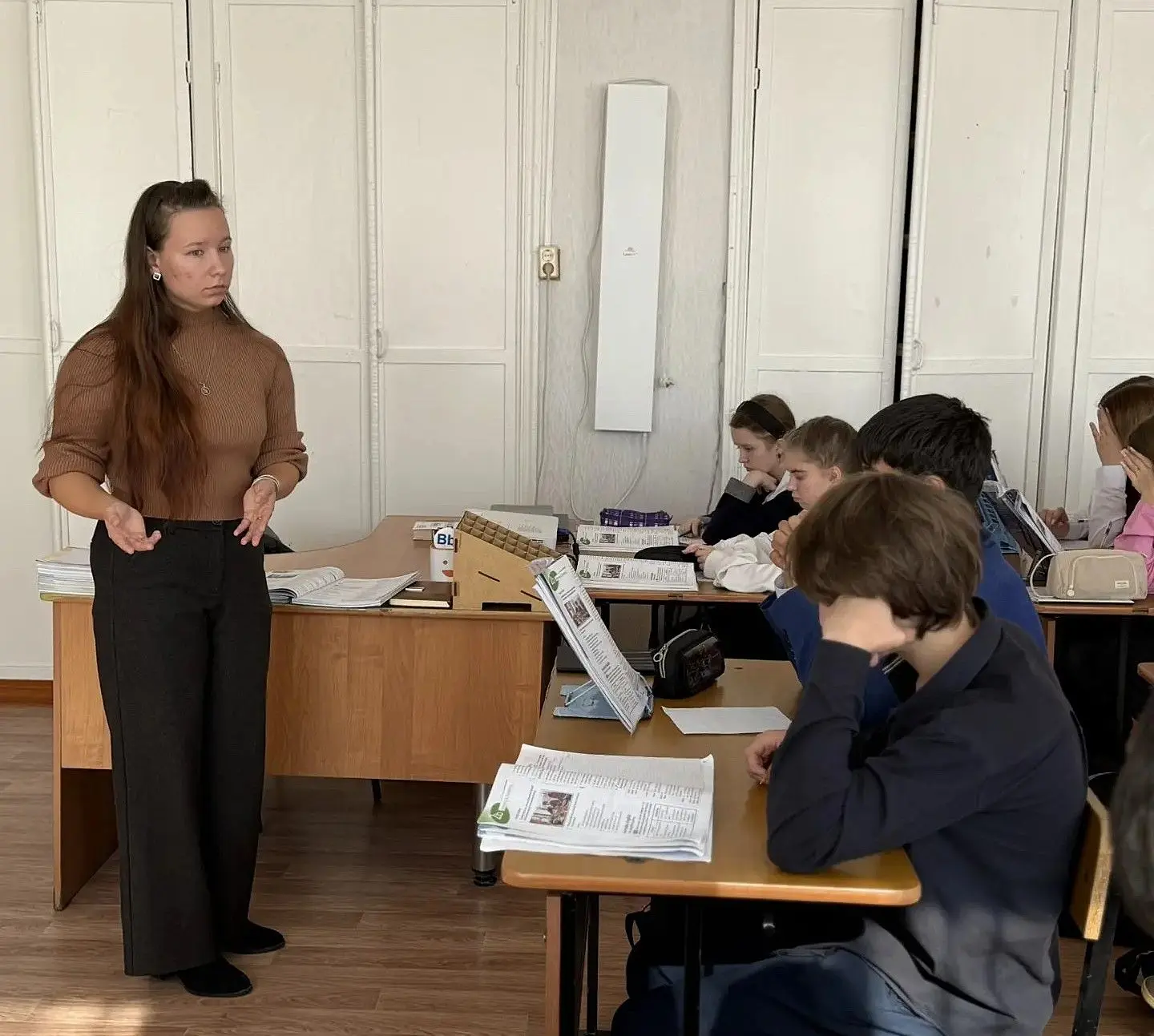 💼 Учитель английского языка из Хабаровска преподаёт в школе с. Камышовка