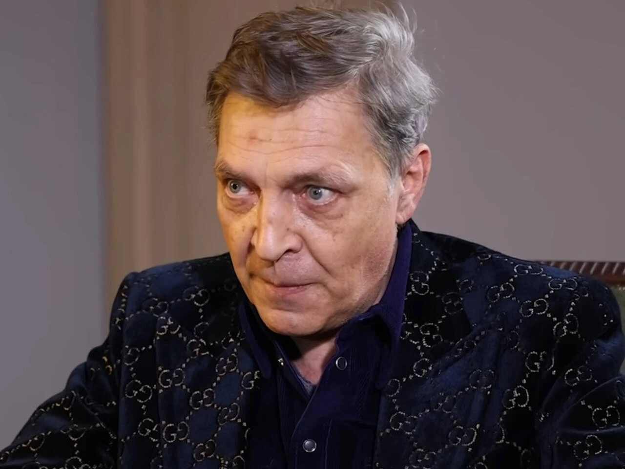Бывшего депутата Госдумы от Псковской области, журналиста Александра Невзорова* внесли ...