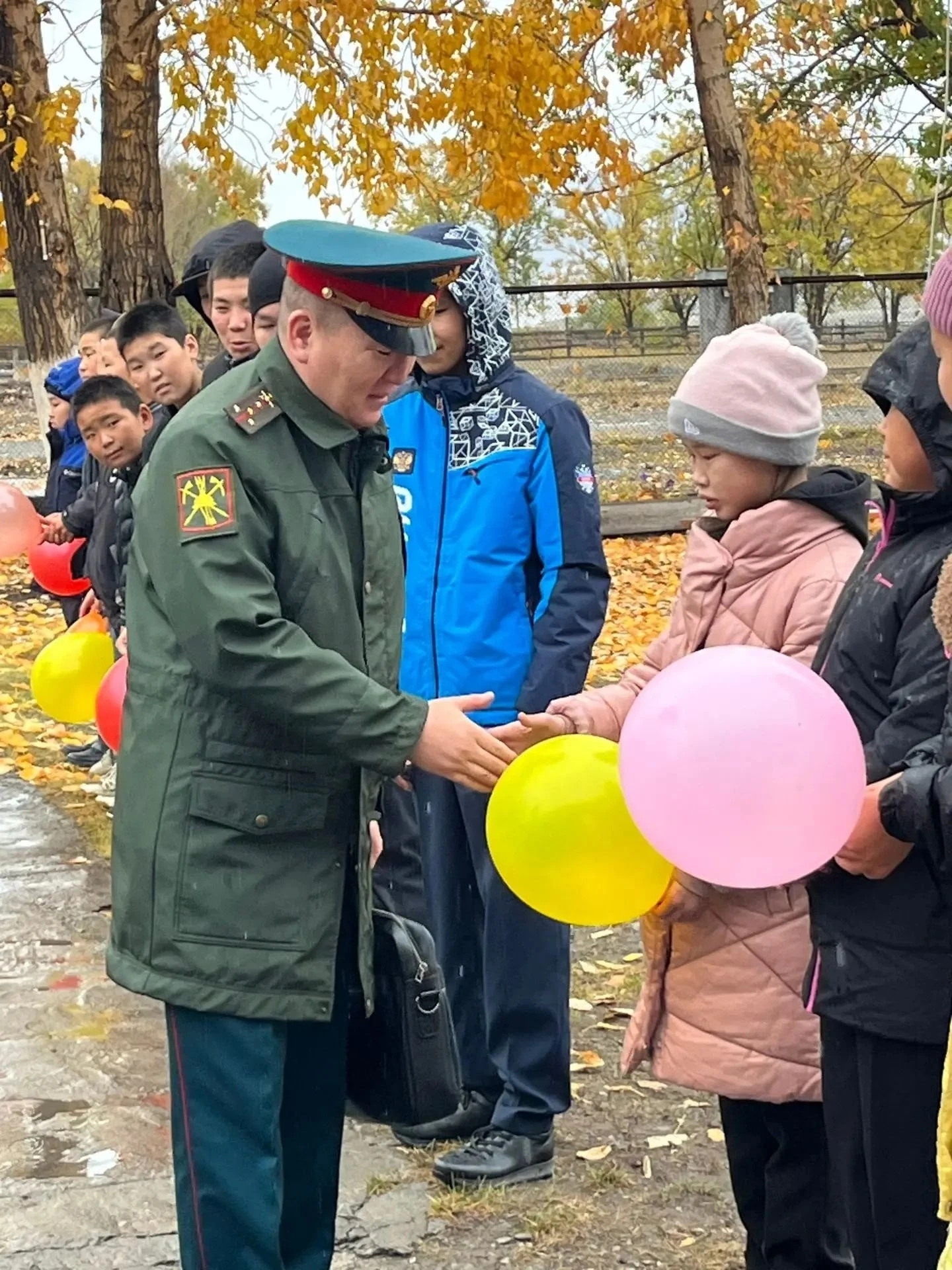 ⚡Герой России Чалым Чулдум-оол встретился со школьниками, педагогами и волонтёрами Улуг...