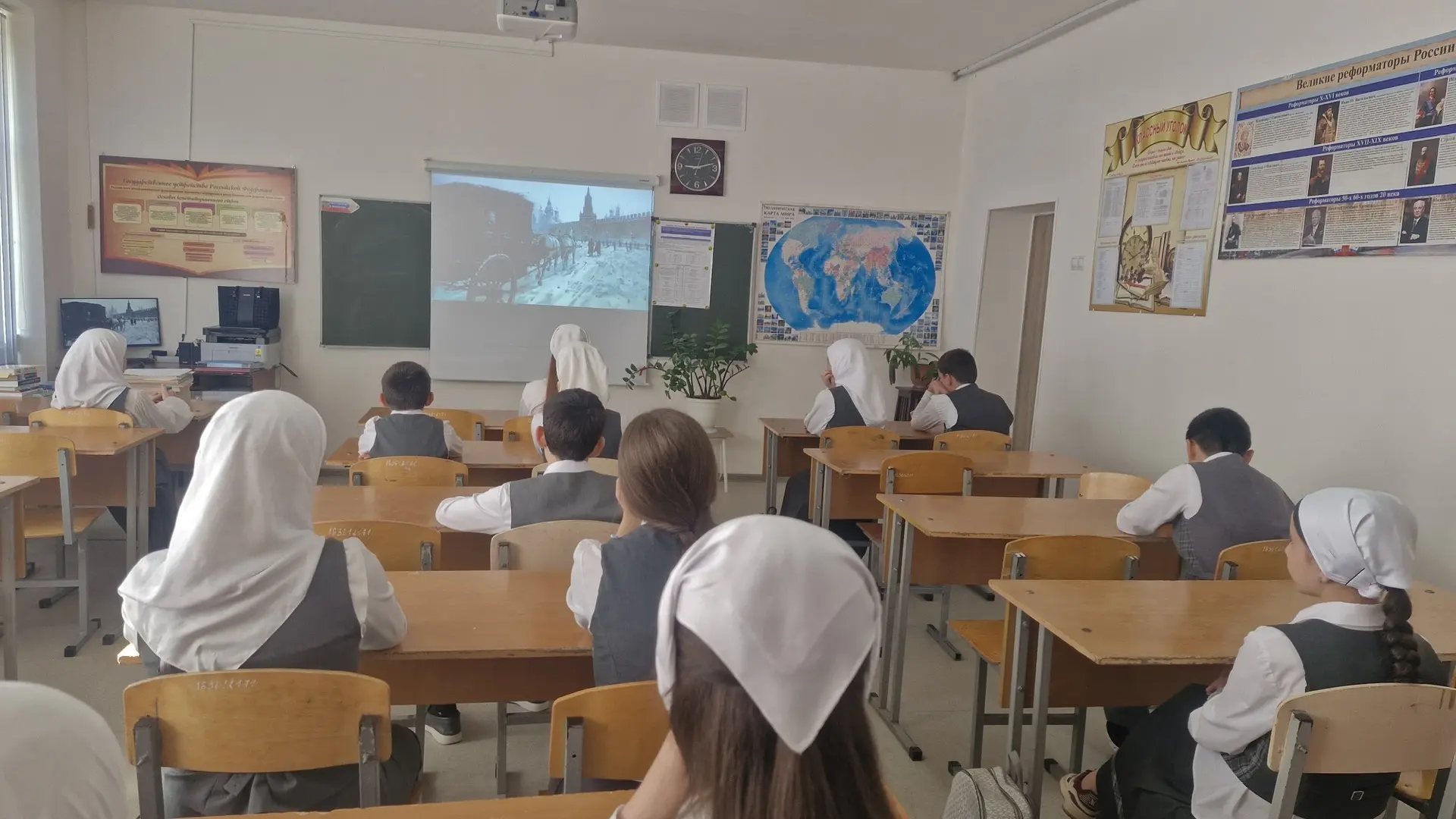 1 октября 2026 года в МБОУ «Наурская СОШ № 1» в рамках курса внеурочной деятельности «Р...