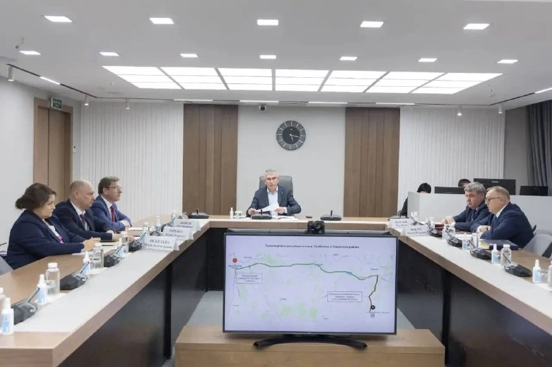 🛣️ Миляев сообщил о сроках ремонта дорог и крыши после личного приема жителей