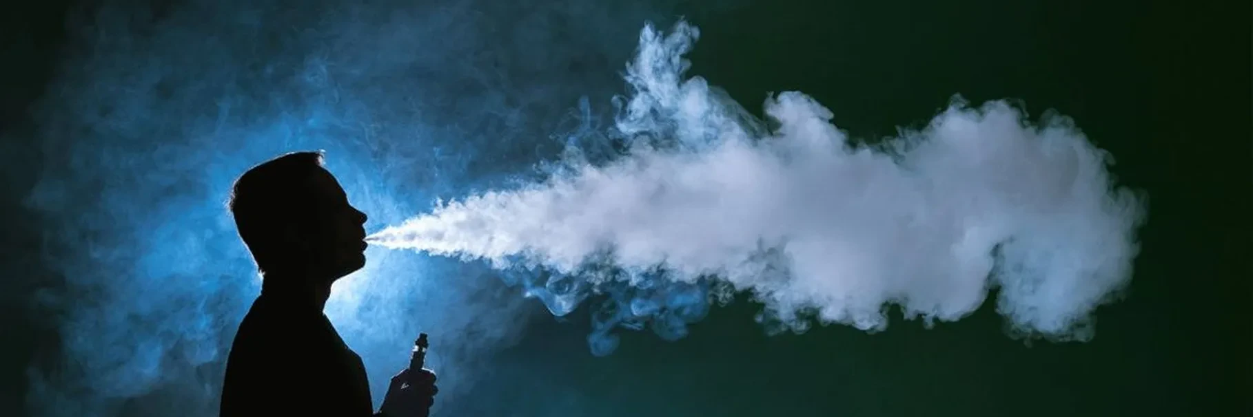 🚬 Родившимся с 2009 года, хотят пожизненно запретить покупать вейпы!