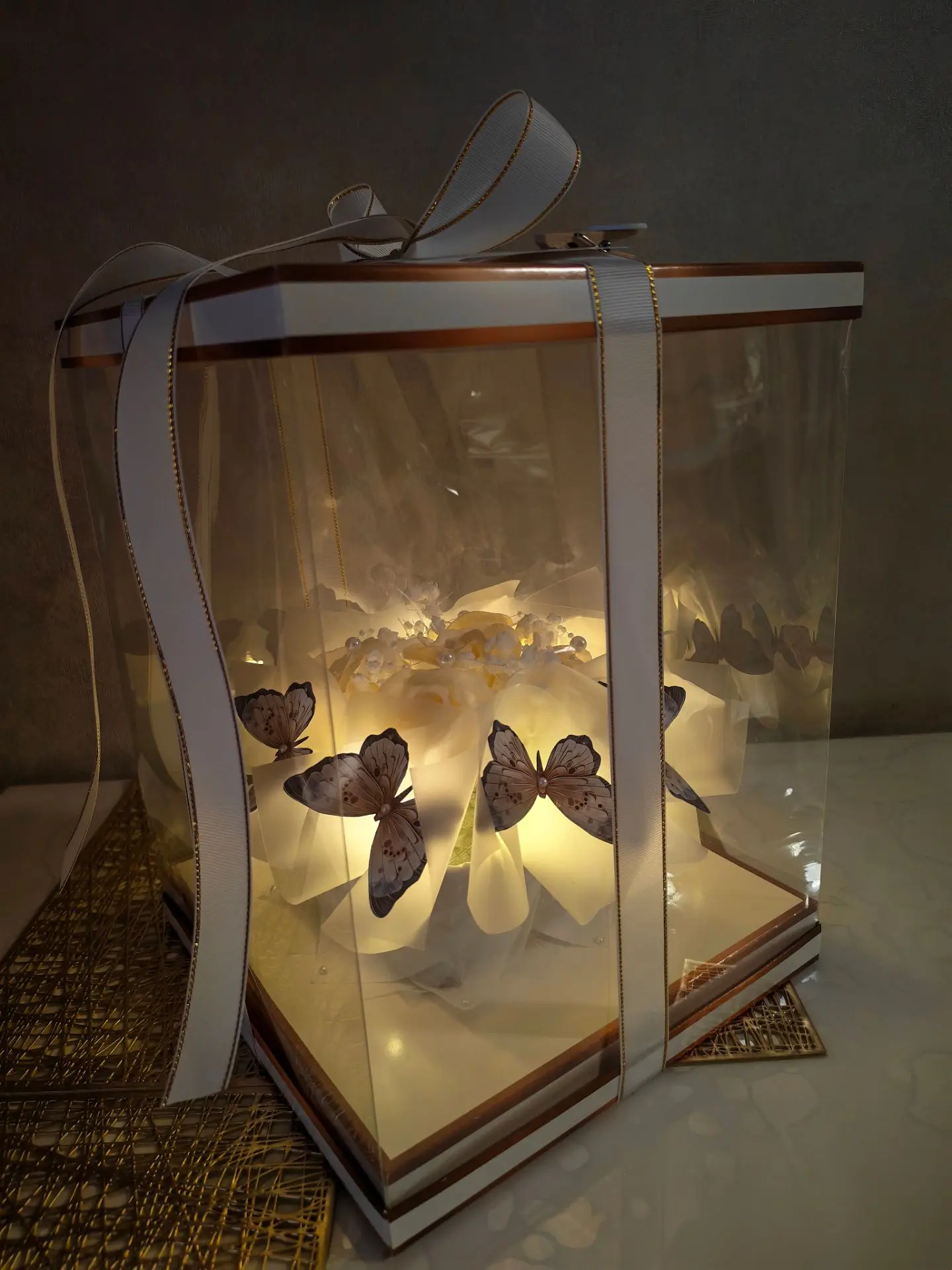 Коробочка с бабочками и розами🦋