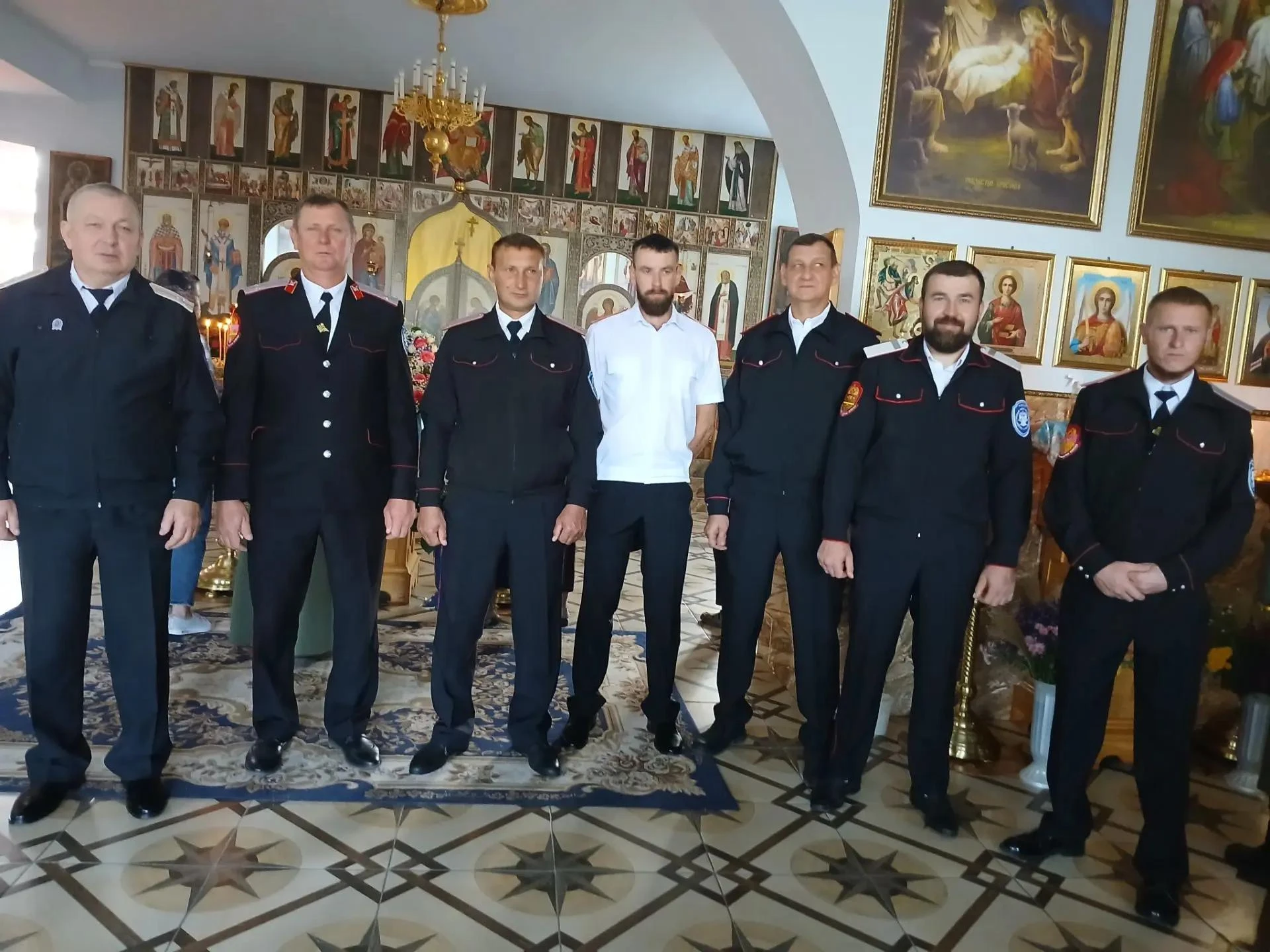 Духовное единство и воинская слава: дядьковские казаки торжественно отметили Покров Пре...