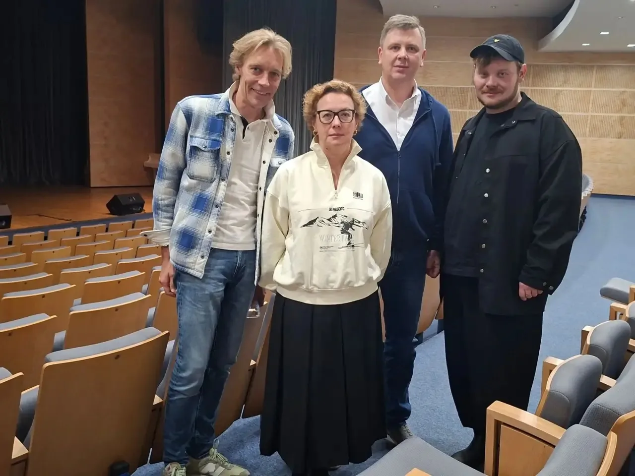 По приглашению продюсера Максима Королева, известного по фильму «Позывной пассажир, сег...